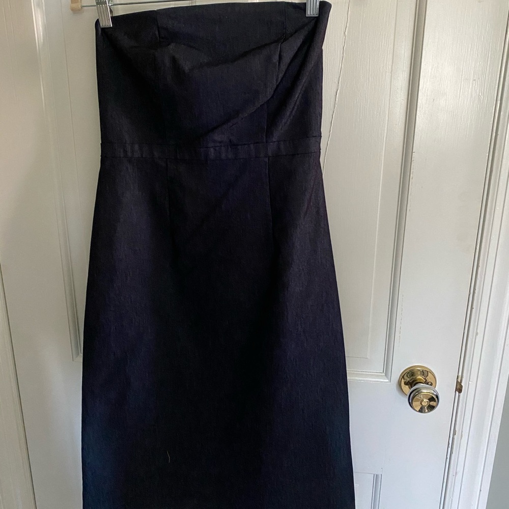 Strapless chambray mid length dress.